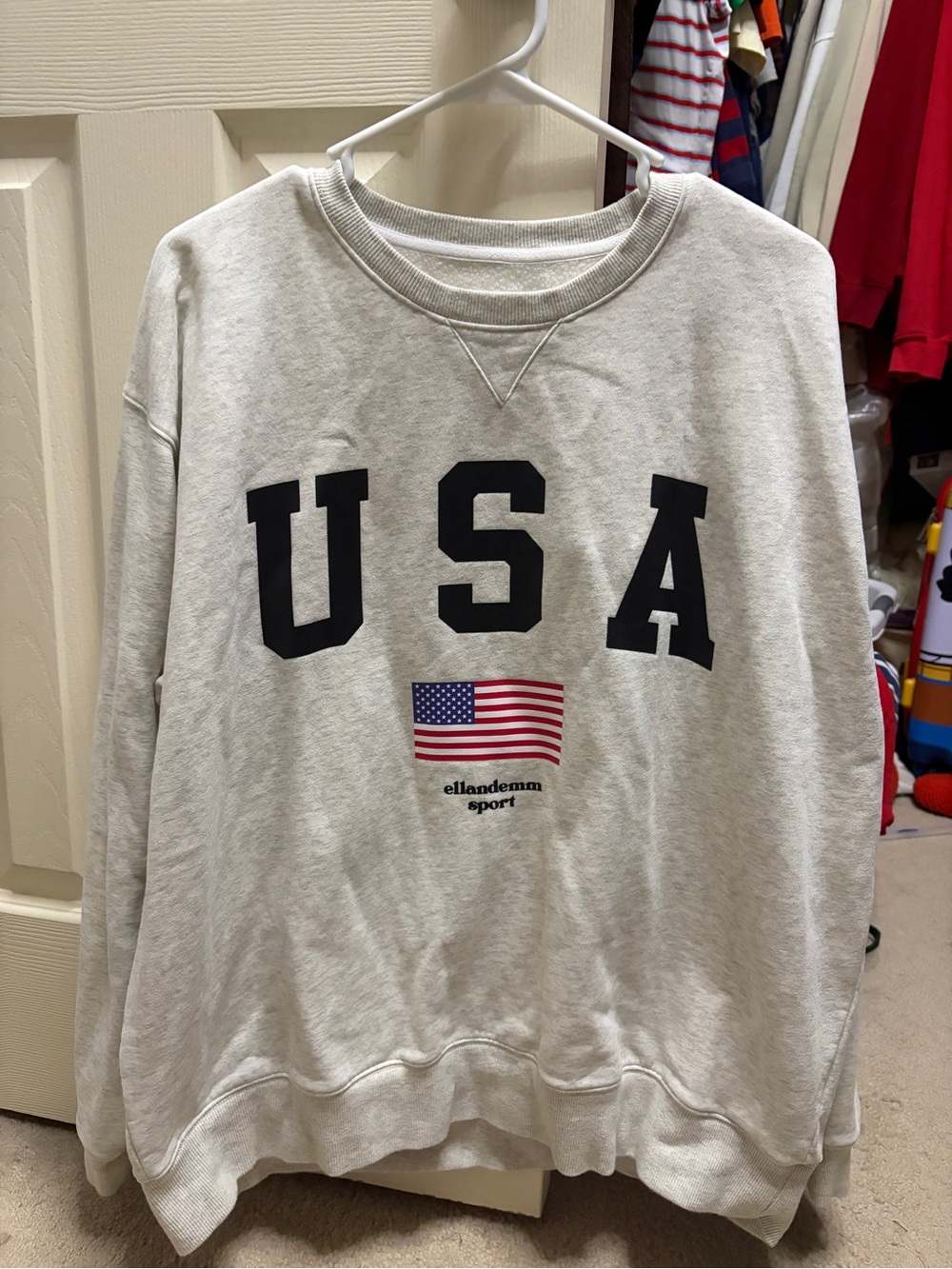 ELLANDEMM  USA Graphic Crewneck Sweatshirt - Light Gray